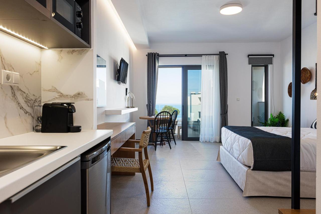 Eleven Boutique Suites Stavromenos  Exteriör bild