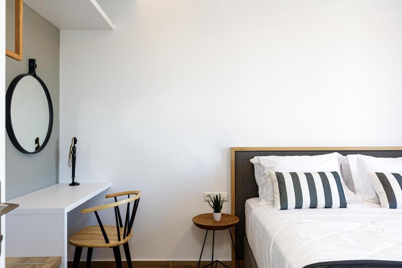 Eleven Boutique Suites Stavromenos  Exteriör bild